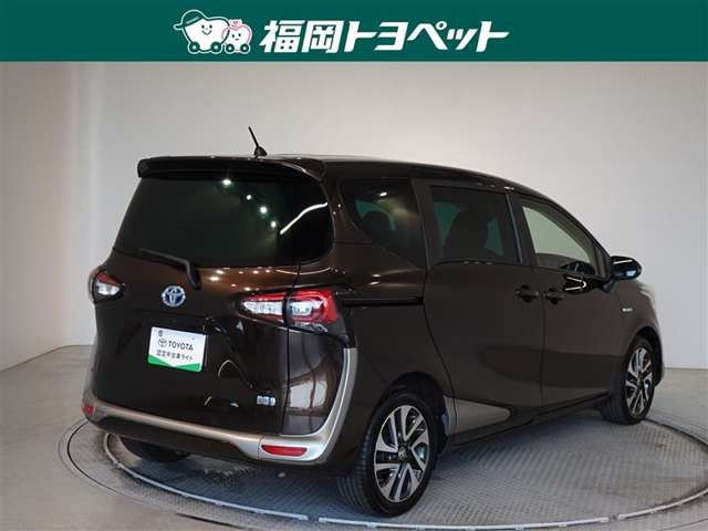 シエンタハイブリッド 1.5 G クエロ