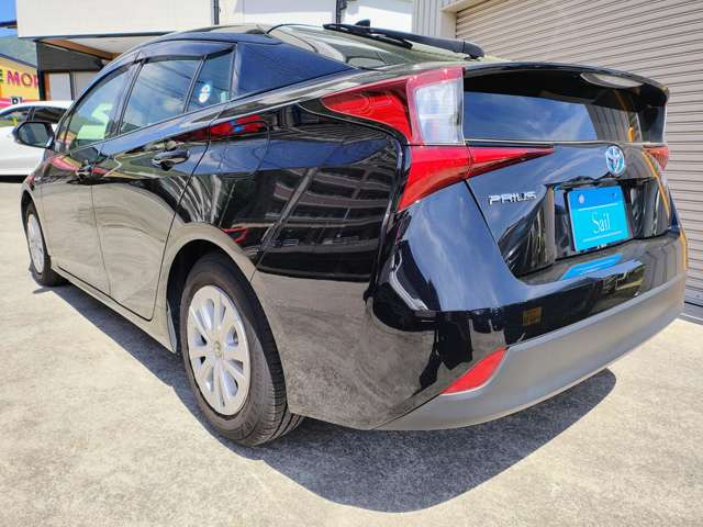 プリウス1.8 S