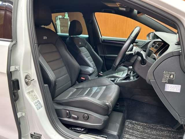 ゴルフR カーボンスタイル 4WD