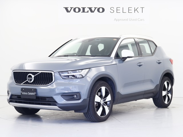 XC40B4 AWD モメンタム 4WD
