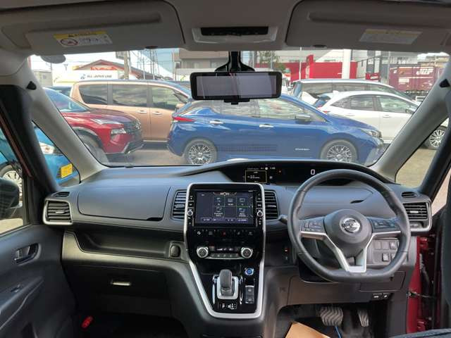 セレナ1.2 e-POWER ハイウェイスターV