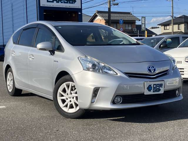 プリウスα1.8 S