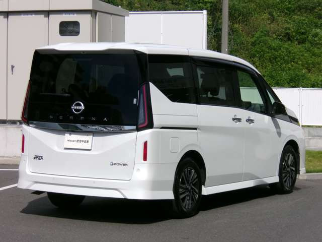 セレナ1.4 e-POWER ハイウェイスターV