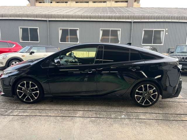 プリウスPHV1.8 S GR スポーツ