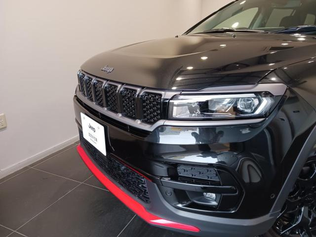 コマンダー2.0 トレイル エディション ディーゼル 4WD