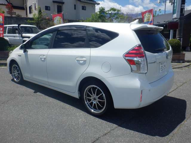 プリウスα1.8 S