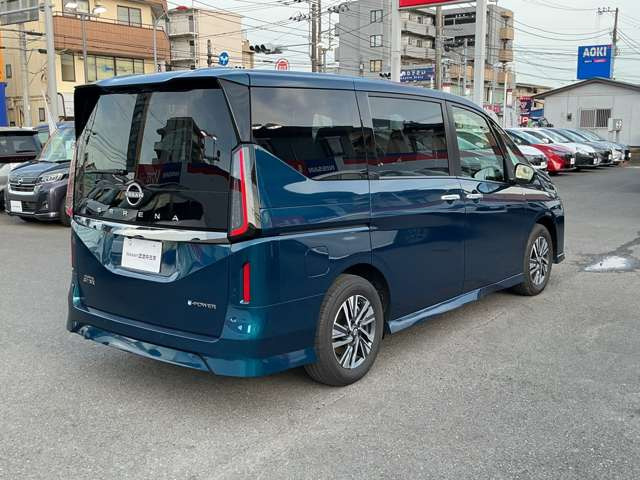 セレナ1.4 e-POWER ハイウェイスターV
