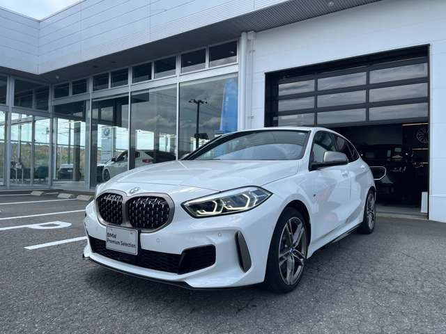 1シリーズM135i xドライブ 4WD