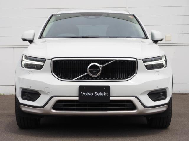 XC40B4 AWD モメンタム 4WD