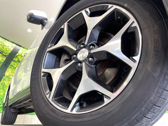 �y����18�C���`�A���~�z�C�[���z�O�ςɃ}�b�`���������A���~�z�C�[���𑕒����Ă���܂��B�e��ЊO�A���~�z�C�[����A�X�^�b�h���X�^�C�����戵�����Ă���܂��B���񂲑��k����������