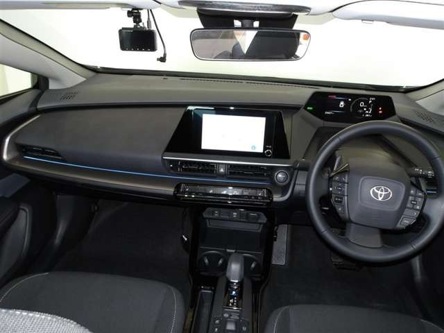 プリウス2.0 G E-Four 4WD