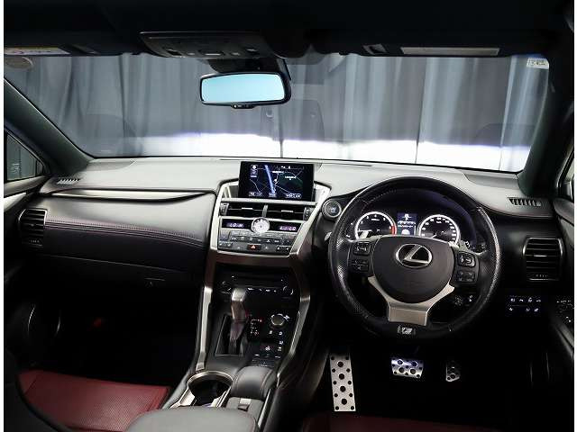 NX200t Fスポーツ