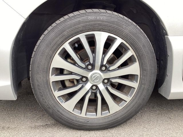 �y�����A���~�z�C�[���z�O�ςɃ}�b�`���������A���~�z�C�[���𑕒����Ă���܂��B�e��ЊO�A���~�z�C�[����A�X�^�b�h���X�^�C�����戵�����Ă���܂��B���񂲑��k����������