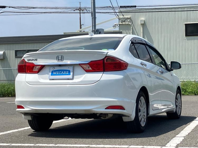 グレイス1.5 LX