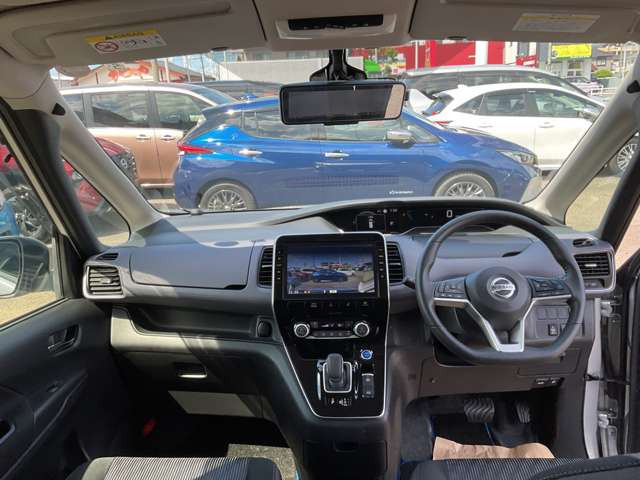 セレナ1.2 e-POWER ハイウェイスターV