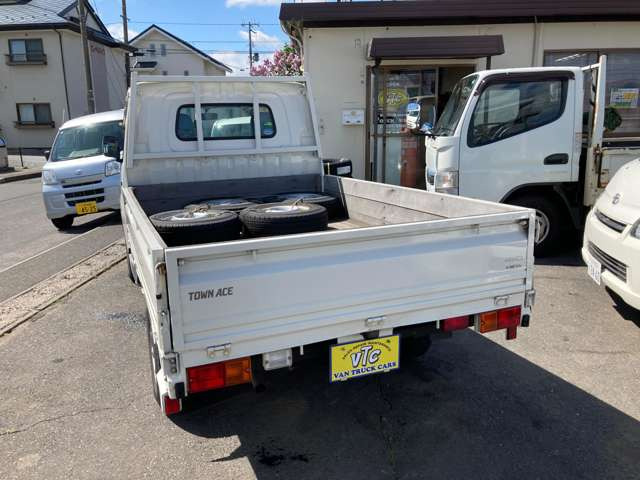 �ۏ؊��Ԃ̓G���W�������@�\�E���͓`�B�@�\��1��������0.1���L���A�X�e�A�����O�@�\�E�O��A�N�X���@�\�E�u���[�L�E�d�C�n�E��p���n�E�R���n��1��������0.1���L���ƂȂ�܂��B�ʓr1�`3�N�L�����x�ۏؗL��܂�