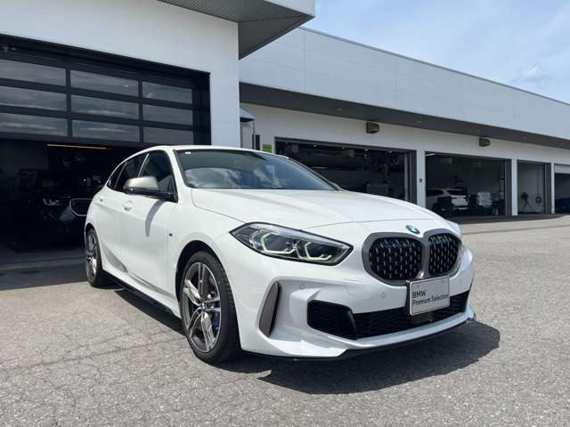 1シリーズM135i xドライブ 4WD