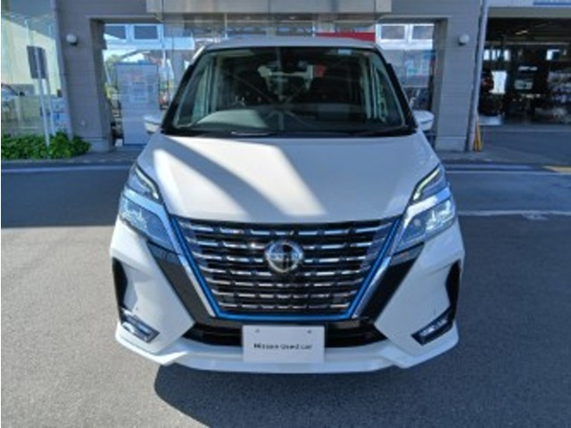セレナ1.2 e-POWER ハイウェイスターV