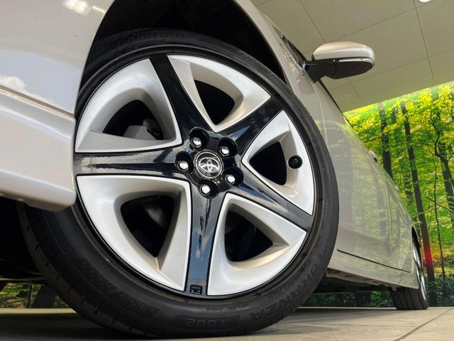 �y����17�C���`�A���~�z�C�[���z�O�ςɃ}�b�`���������A���~�z�C�[���𑕒����Ă���܂��B�e��ЊO�A���~�z�C�[����A�X�^�b�h���X�^�C�����戵�����Ă���܂��B���񂲑��k����������
