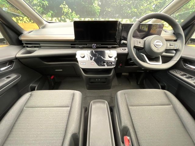 セレナ1.4 e-POWER ハイウェイスターV