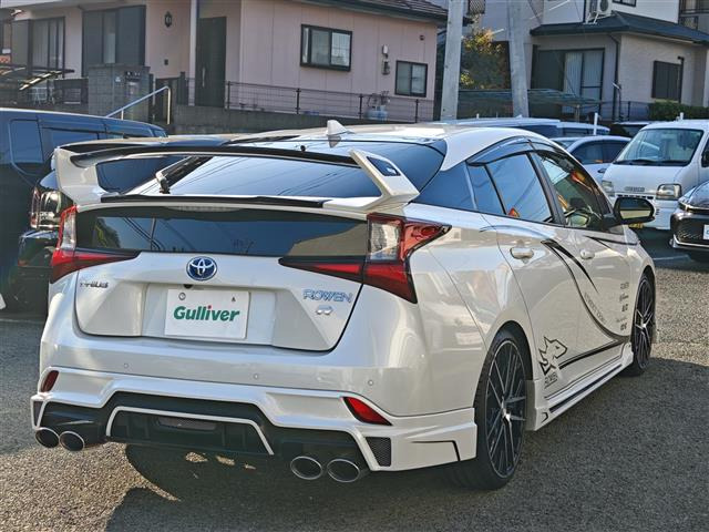 プリウス1.8 S