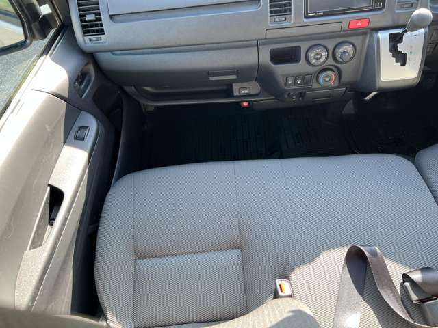 ハイエースバン2.8 DX ロング GLパッケージ ディーゼル 4WD
