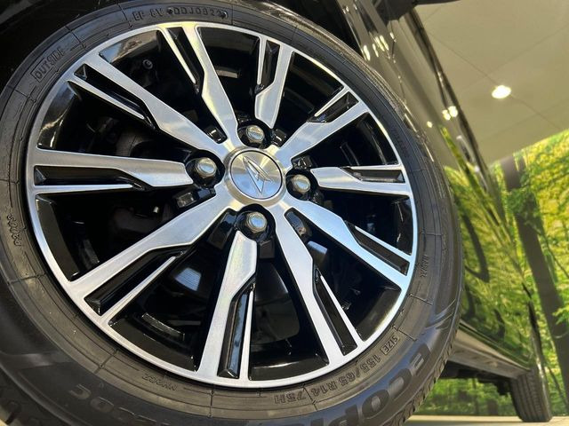 �y����14�C���`�A���~�z�C�[���z�O�ςɃ}�b�`���������A���~�z�C�[���𑕒����Ă���܂��B�e��ЊO�A���~�z�C�[����A�X�^�b�h���X�^�C�����戵�����Ă���܂��B���񂲑��k����������