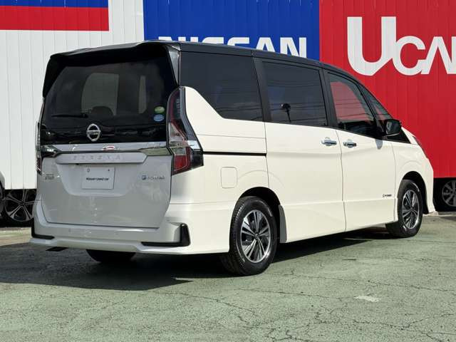 セレナ1.2 e-POWER ハイウェイスターV