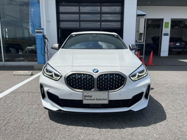 1シリーズM135i xドライブ 4WD