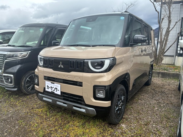 デリカミニT プレミアム 4WD
