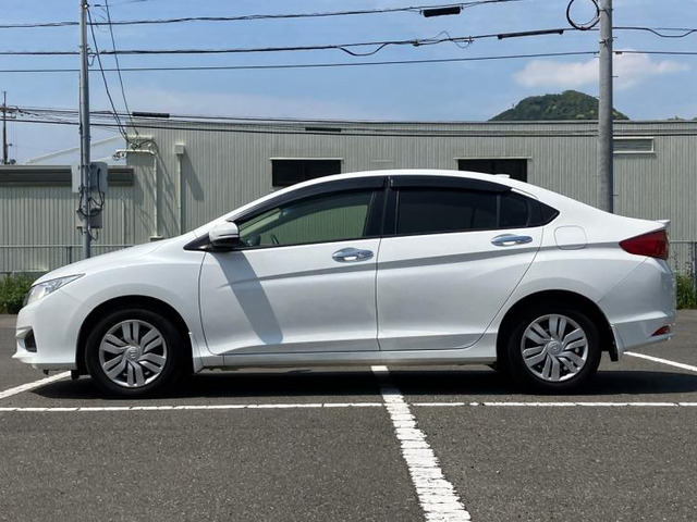 グレイス1.5 LX