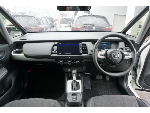 フィット1.5 ホーム 4WD