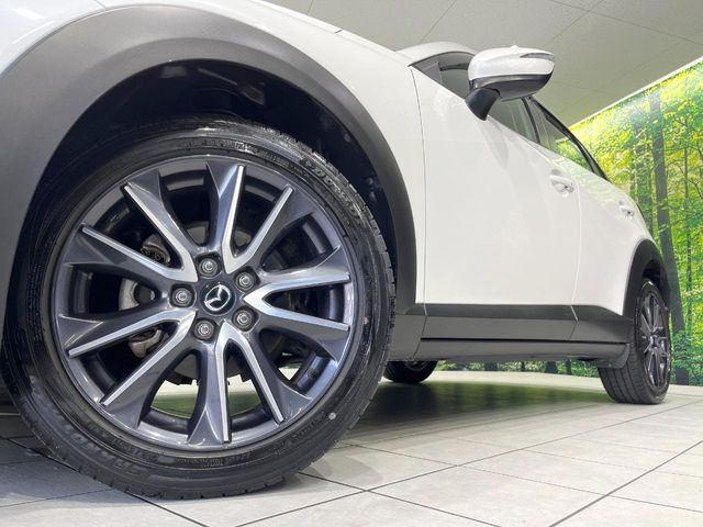 �y����18�C���`�A���~�z�C�[���z�O�ςɃ}�b�`���������A���~�z�C�[���𑕒����Ă���܂��B�e��ЊO�A���~�z�C�[����A�X�^�b�h���X�^�C�����戵�����Ă���܂��B���񂲑��k����������