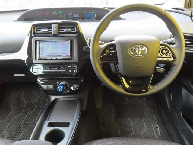 プリウス1.8 S