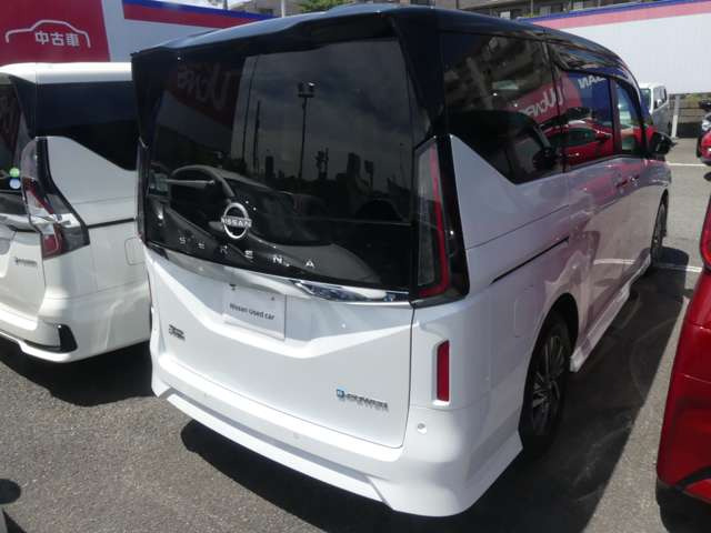 セレナ1.4 e-POWER ハイウェイスターV
