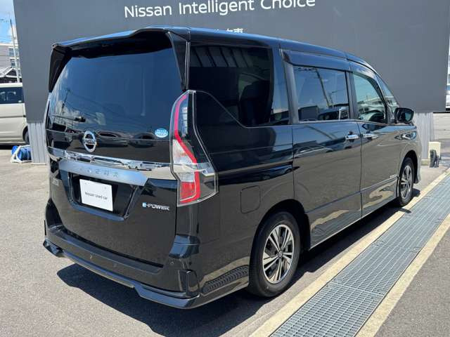 セレナ1.2 e-POWER ハイウェイスターV
