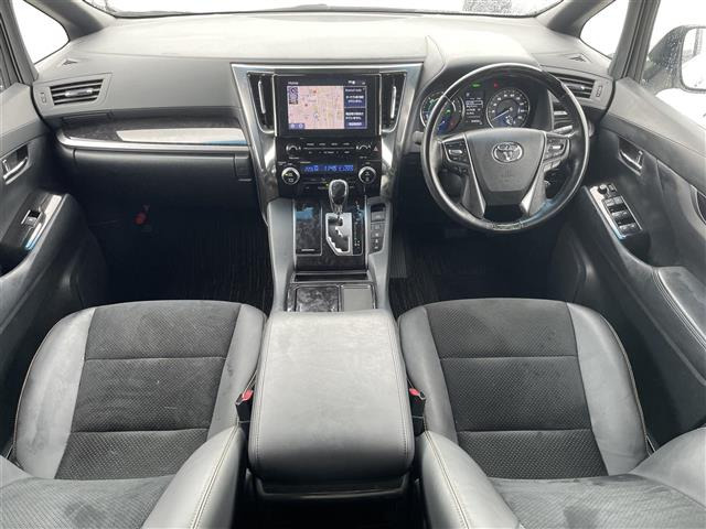 アルファードハイブリッド 2.5 S タイプゴールド E-Four 4WD