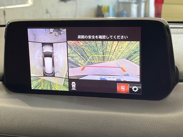 �y360&deg;�r���[���j�^�[�z��p�̃J�����ɂ��A�ォ�猩���낵���悤�Ȏ��_��360�x�N���}�̎��͂��m�F���邱�Ƃ��ł��܂������p�������m�F���₷���A�����ꏊ�ł̐؂�Ԃ��⒓�Ԃ��X���[�Y�ɍs���܂��B