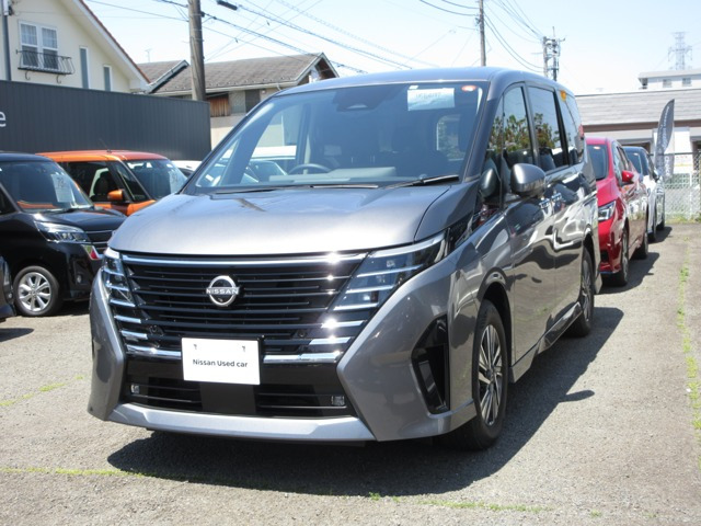 セレナ1.4 e-POWER ハイウェイスターV