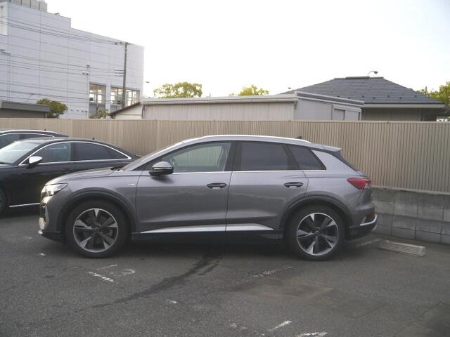 Q4 e-tron40 Sライン