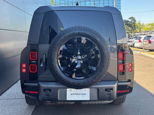 ディフェンダー130 アウトバウンド 3.0L D300 ディーゼル 4WD