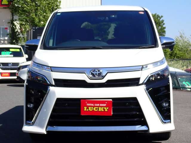 ヴォクシー2.0 ZS 煌III 4WD