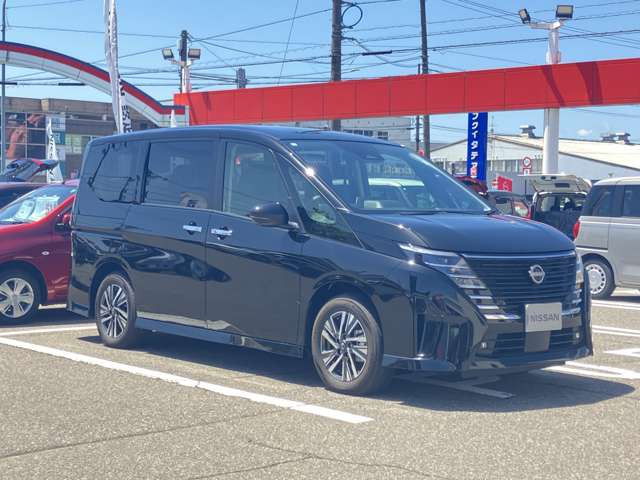 セレナ1.4 e-POWER ハイウェイスターV