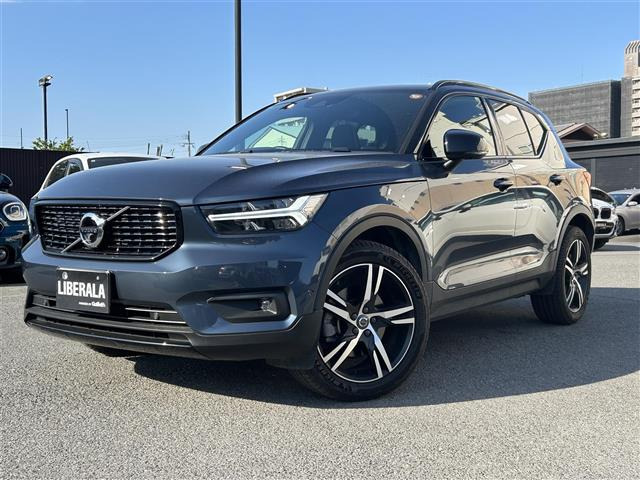 XC40B4 AWD Rデザイン 4WD