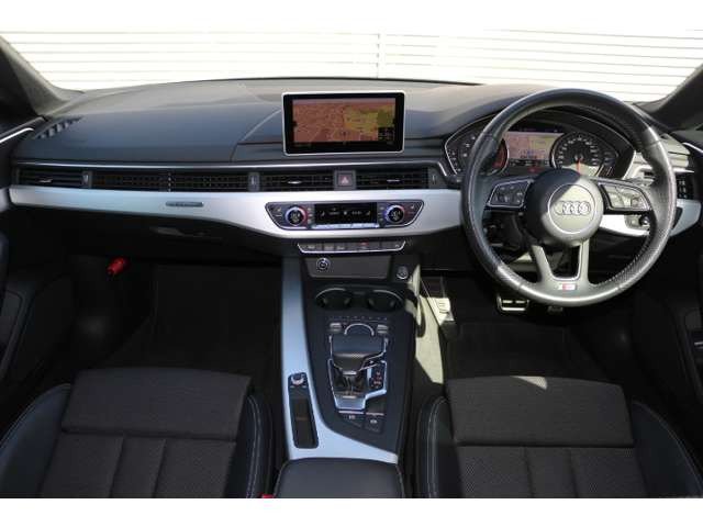 A3スポーツバック2.0 TFSI クワトロ スポーツ 4WD
