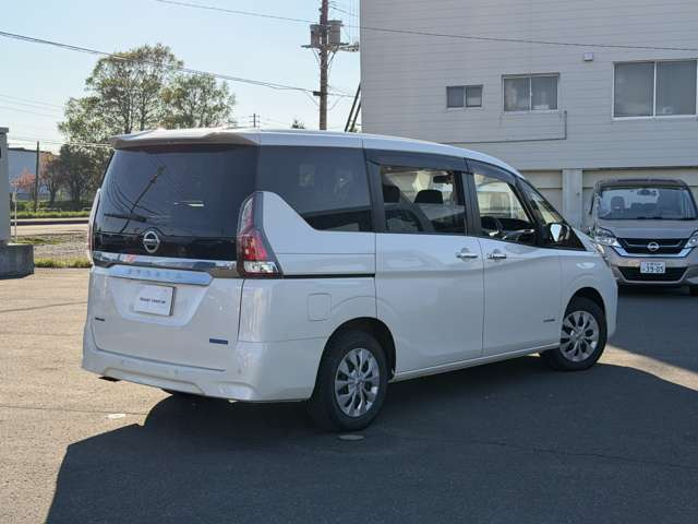 セレナ2.0 XV 4WD