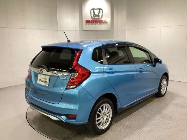 フィット1.5 ハイブリッド L ホンダセンシング 4WD