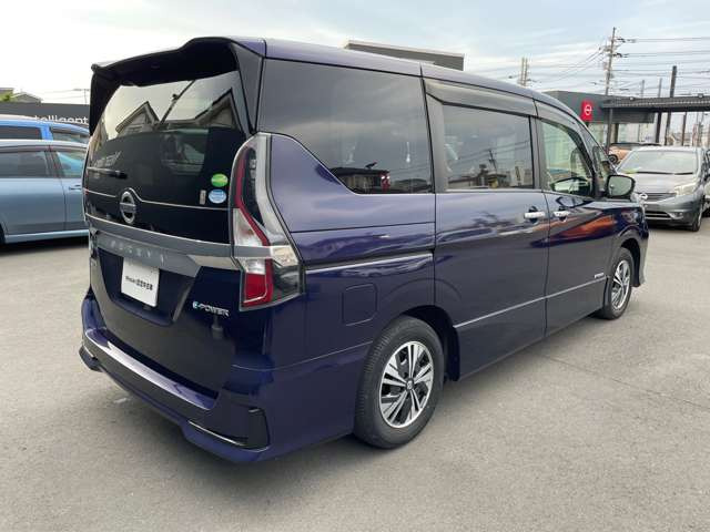 セレナ1.2 e-POWER ハイウェイスターV