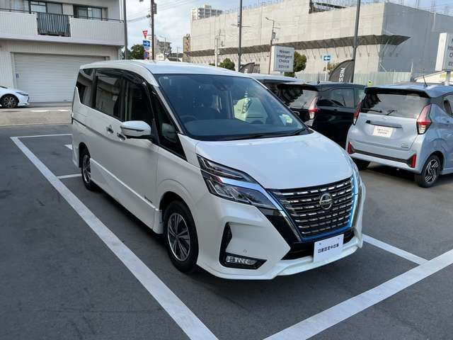 セレナ1.2 e-POWER ハイウェイスターV