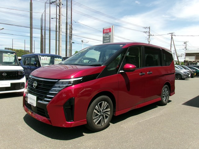 セレナ1.4 e-POWER ハイウェイスターV